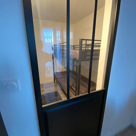 Apartment En Bord De 200m